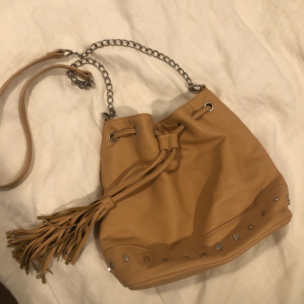 Drawstring crossbody bag